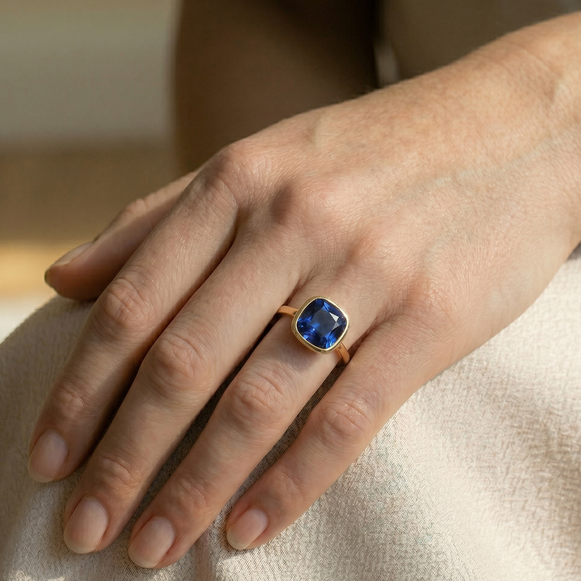 Ceylon Blue Sapphire Cushion, 3.01ct Secondary image
